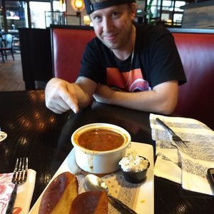 Meet your Posher, Charles